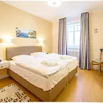 Komfortplus Appartement mit 1 Schlafzimmer und Balkon im Obergeschoss 253