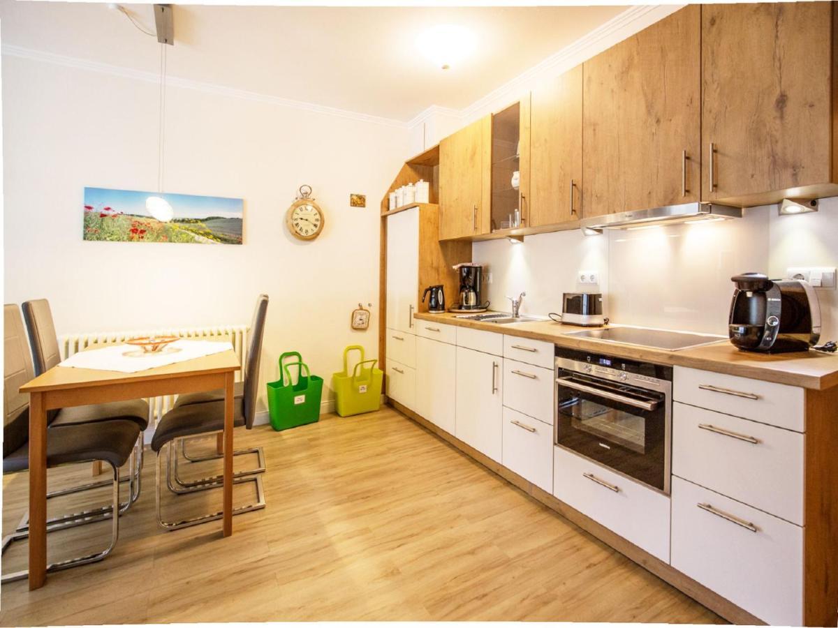 Komfortplus Mit 1 Schlafzimmer Und Balkon Im Obergeschoss 253 Apartment *